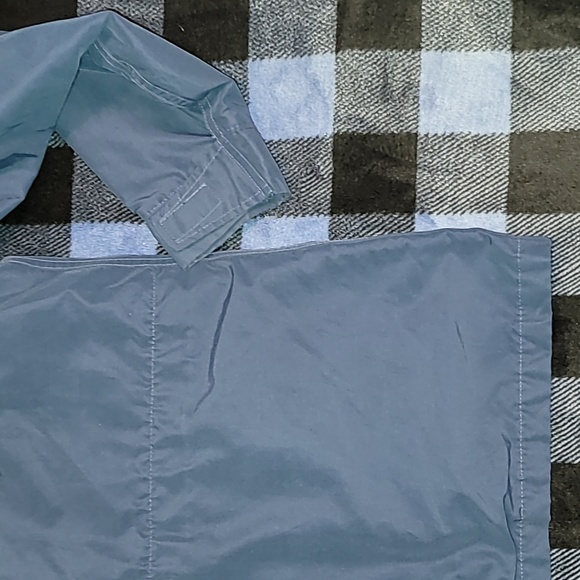 Vintage. Made in USA. Woolrich The Woman. Full-zip w/snap buttons. Medium - Picture 13 of 15